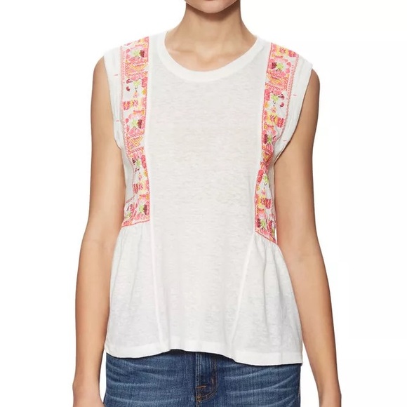 Francesca's Collections Tops - Francescas Boho Embroidered Peplum Top White Sleeveless Floral Medium